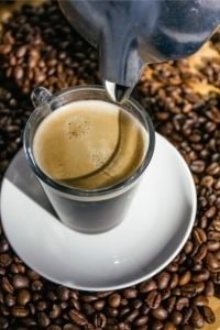 Photo d'une tasse à café remplie