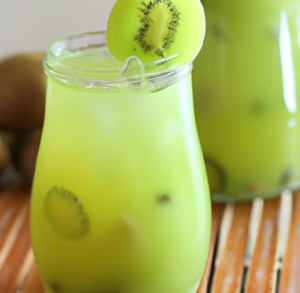 kiwi-cucumber-agua-fresca