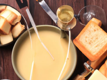 Fondue savoyarde sur une table