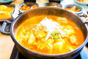 hot-pot-epice_1203-2236