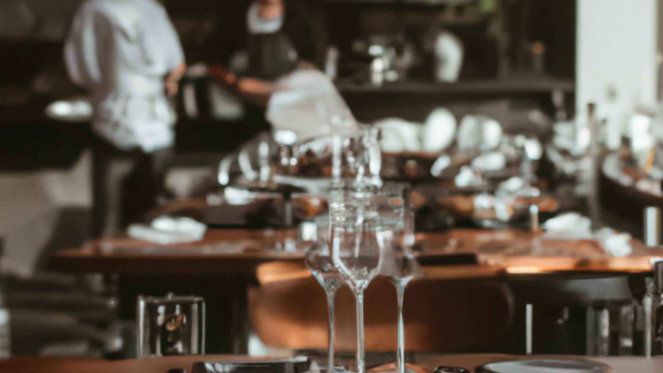 Faut-il ouvrir un restaurant franchisé ou indépendant ?