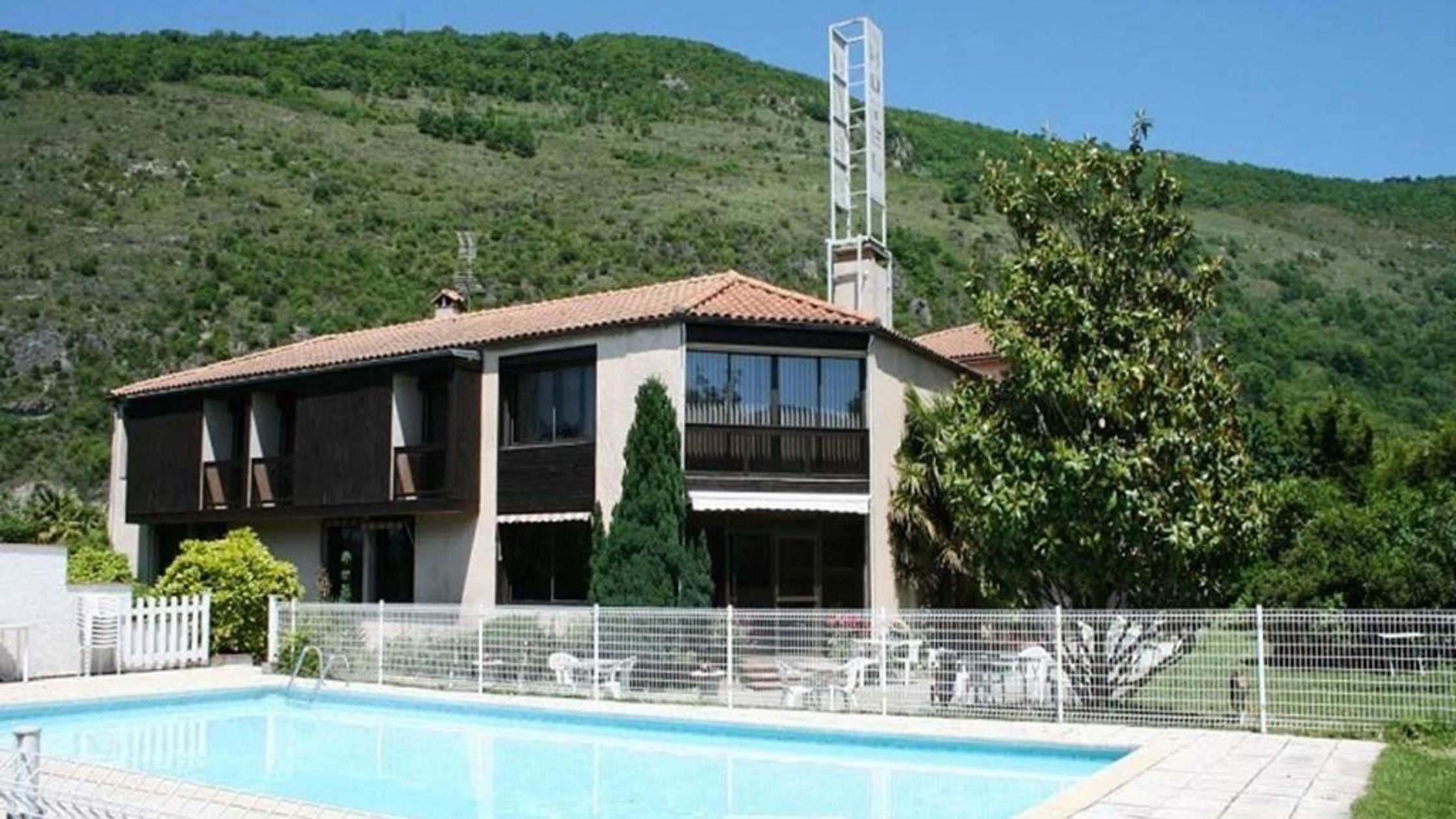 Un Petit Break À L’Hôtel Pyrène !