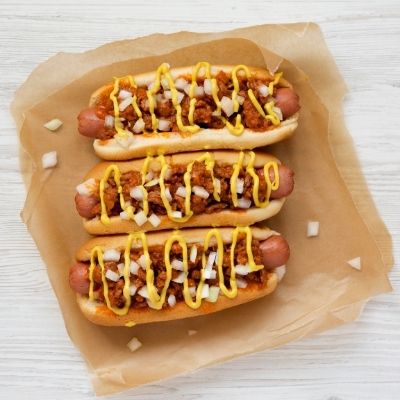 Trois hot-dogs