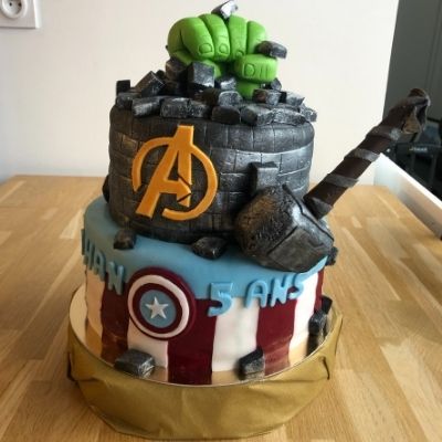 Gâteau Avengers réalisé par VK Evènements Cakes
