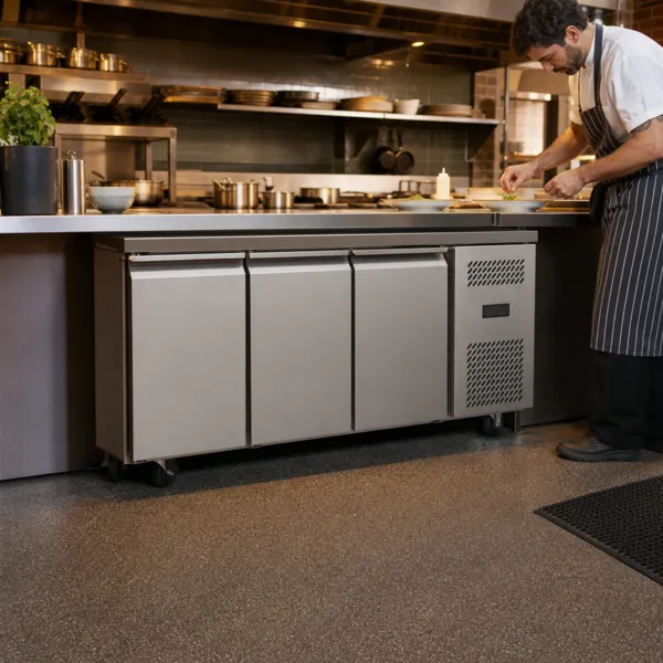 Table Réfrigérée Positive 3 Portes GN1/1 450 L -2/+8°C 320 W Froid Ventilé Inox R290