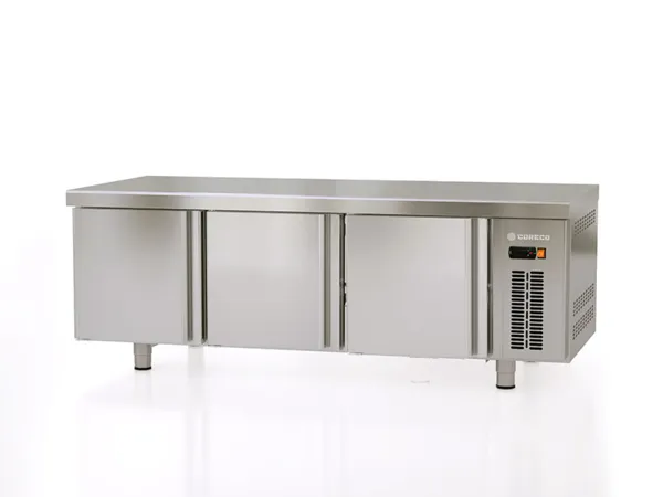 Table Réfrigérée Positive de Soubassement - 264 L - 3 Portes - GN 1/1